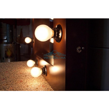 Зеркало визажиста Adrian